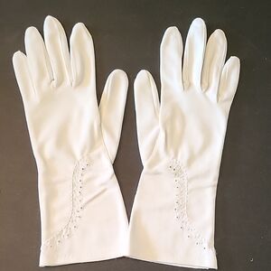 Elegant White Vintage Cotton Gloves with Delicate Embroidery, 6.5-7.5